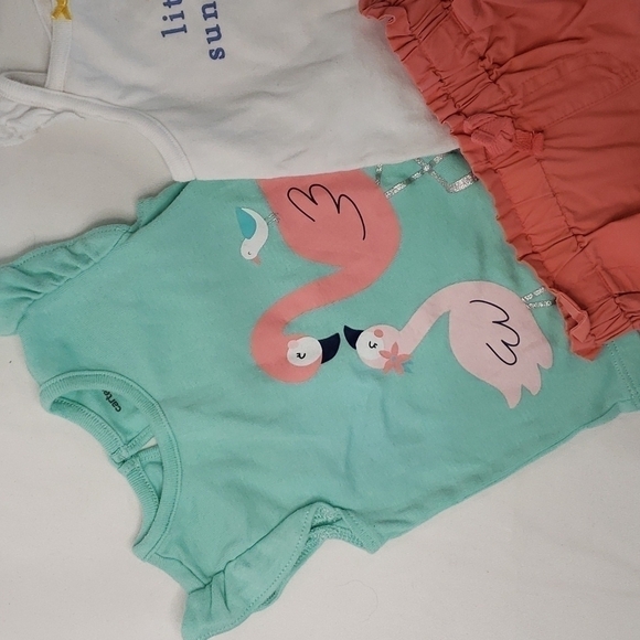 𝅺5/$30 CARTER'S Summer Bundle - Shorts,  t-shirt + 2 Bodysuits - Picture 2 of 6